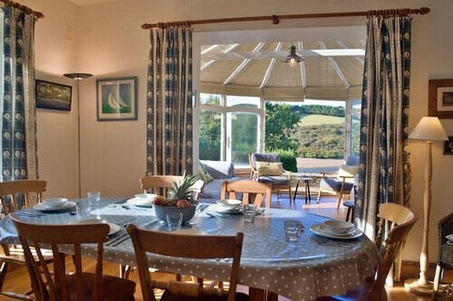 Sherriffs, Bantham in S.Devon, 5 min walk to beach