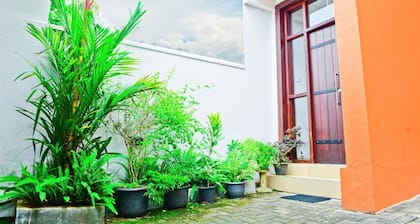 Möbliertes 3 SZ Apartment in Nawala