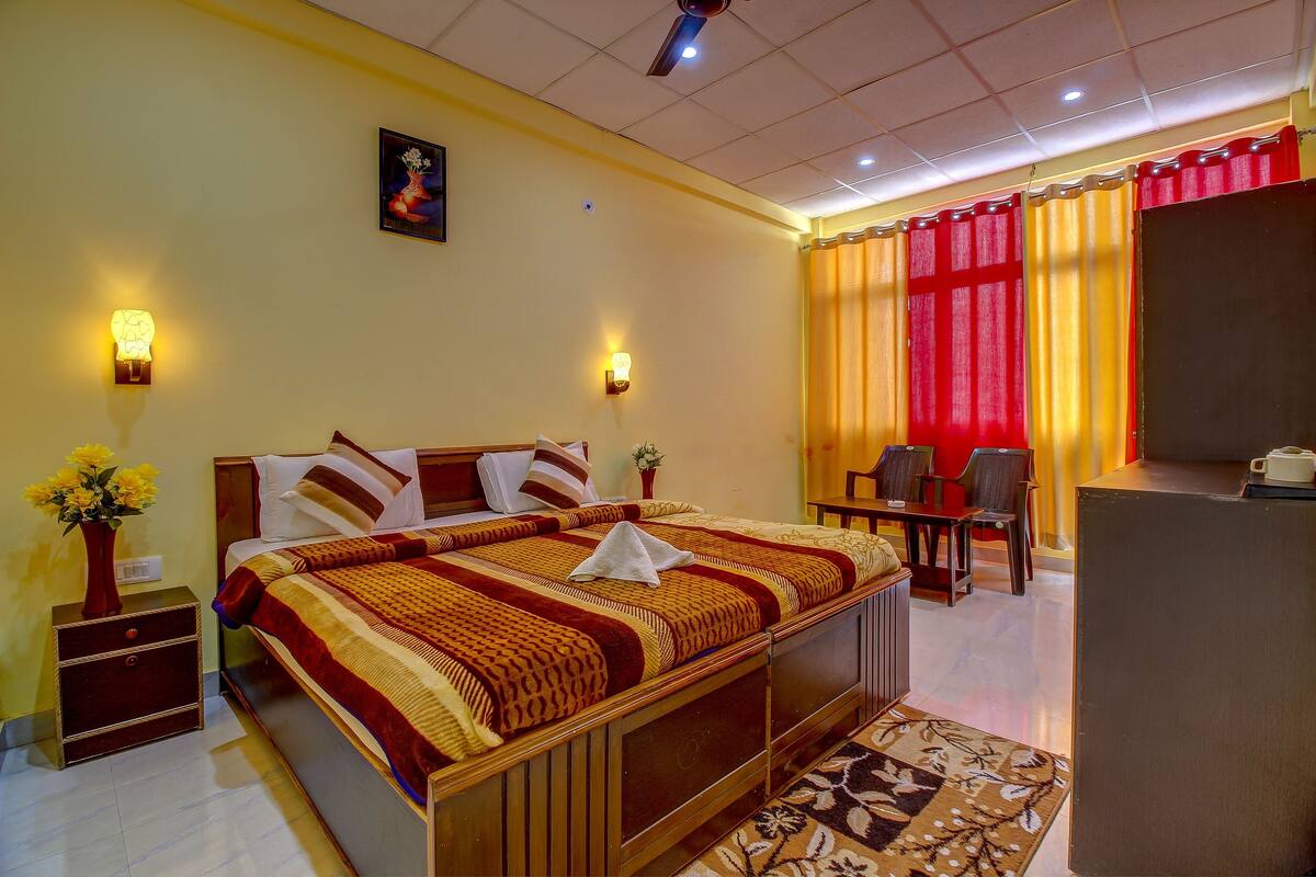 Executive Room, Balcony, Valley View | Rollaway beds, free WiFi, bed sheets