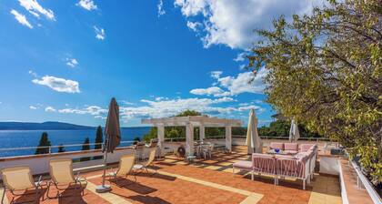 House Villa Vaho