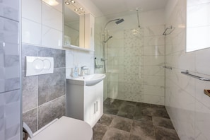 House | Bathroom