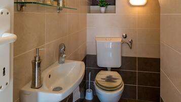 Villa | Badezimmer | Handtücher