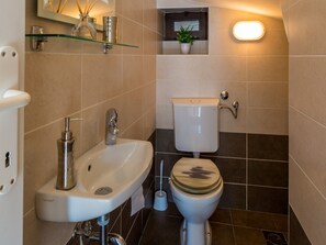 Villa | Bathroom