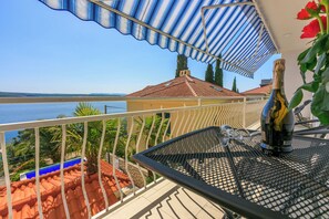 Ferienhaus | Balkon