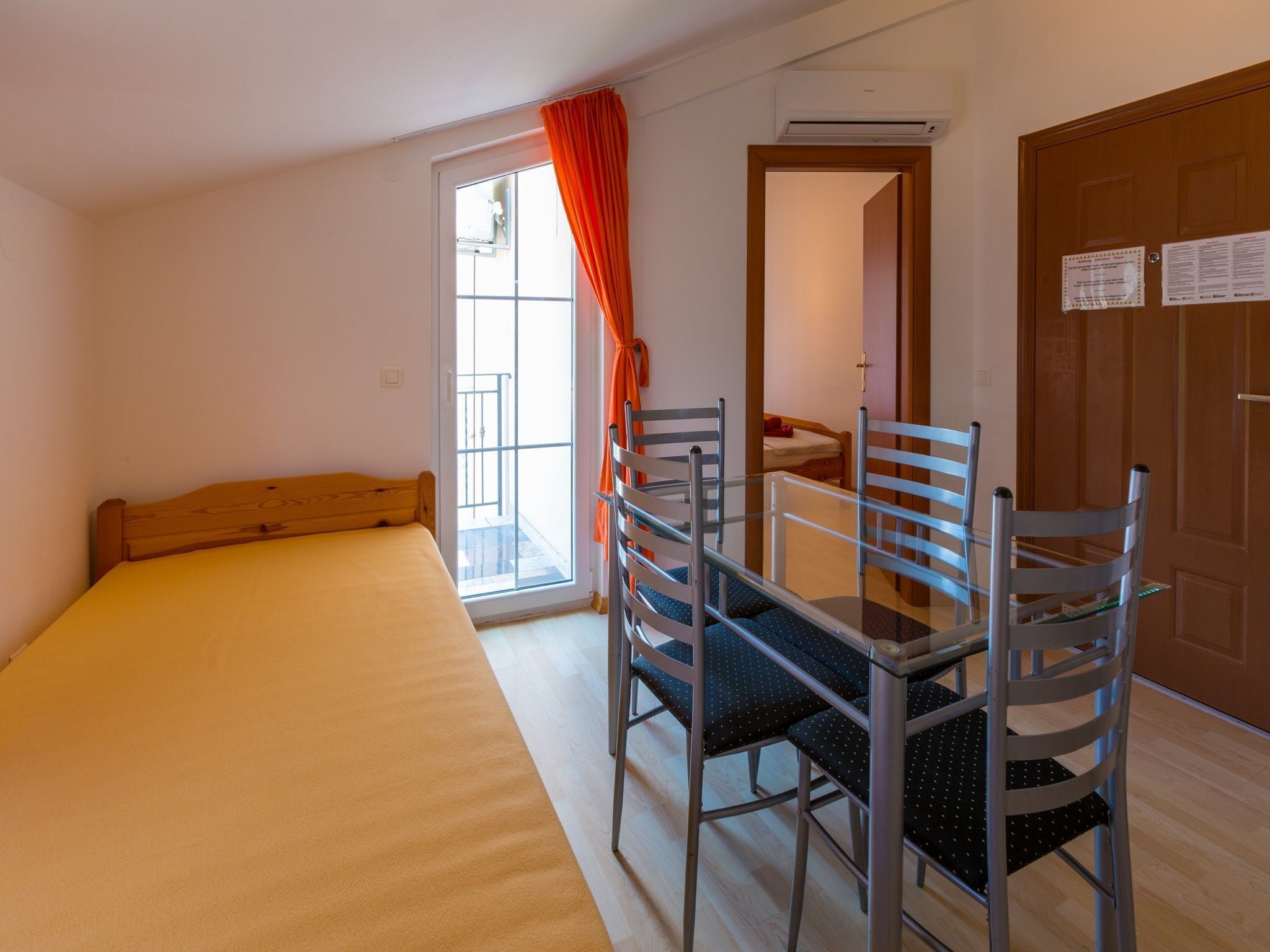 Apartment (A6) | Speisen