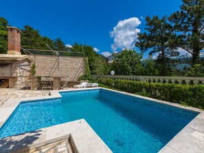 Piscine extérieure, piscine chauffée