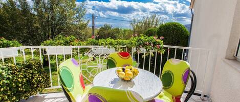 Apartment (A1) | Balkon