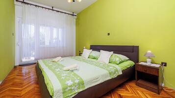 Apartment (A1) | 1 bedroom, iron/ironing board, free WiFi