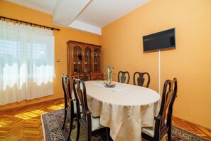 Apartment (A1) | Speisen