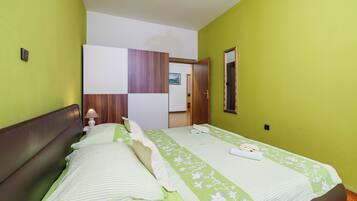 Apartment (A1) | 1 bedroom, iron/ironing board, free WiFi