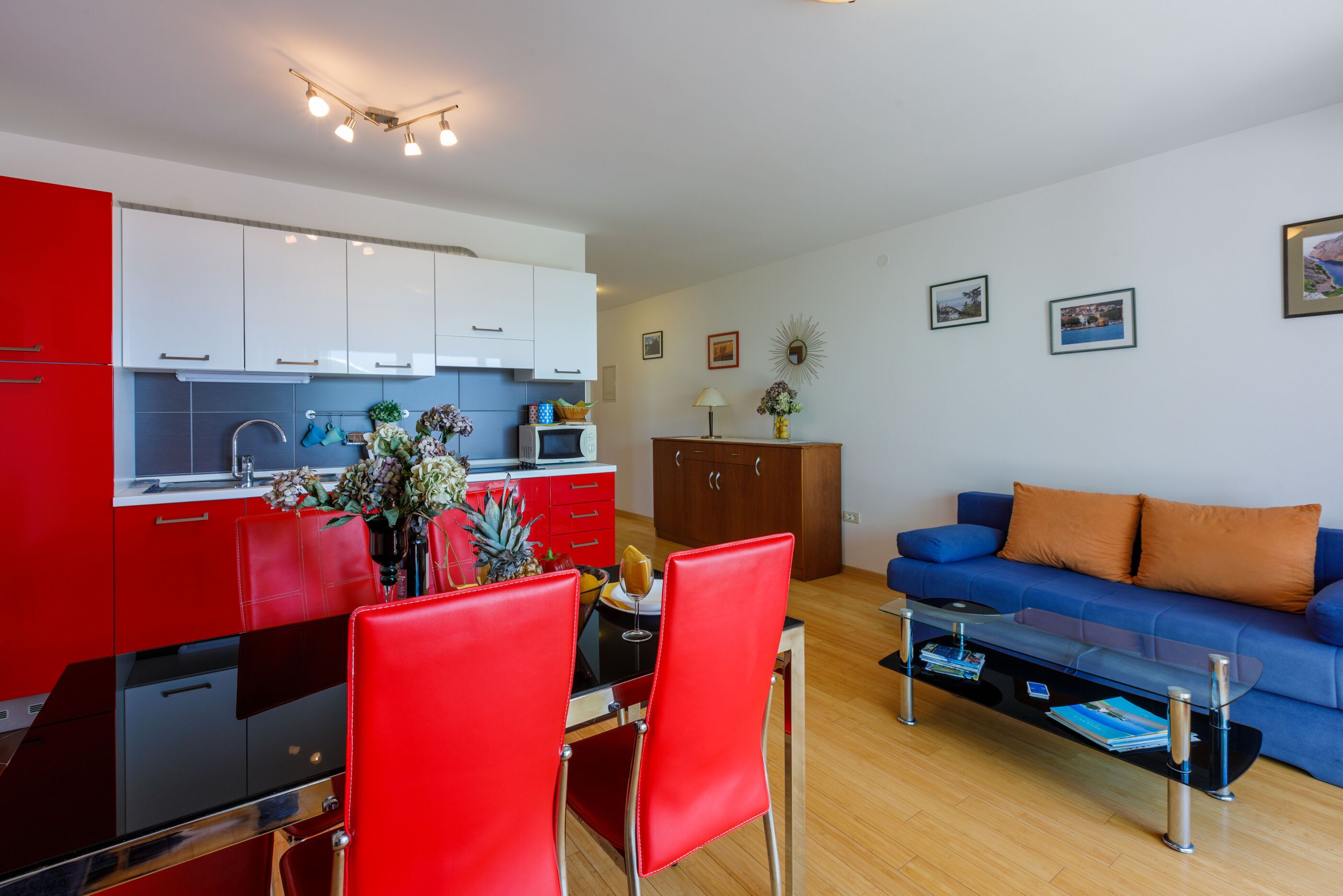 Private kitchen | Fridge, stovetop, espresso maker, cookware/dishes/utensils