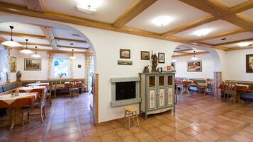 Tägliches inbegriffenes Frühstücksbuffet