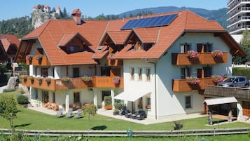 Basic Double Room | Terrace/patio