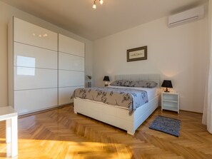 3 bedrooms, free WiFi, bed sheets