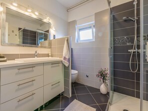 Kamar mandi | Shower