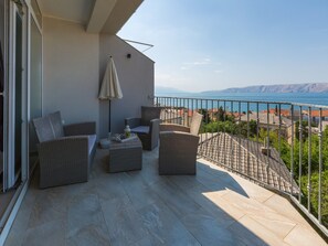 Balcony - Apartments Lavarin (Novi Vinodolski)