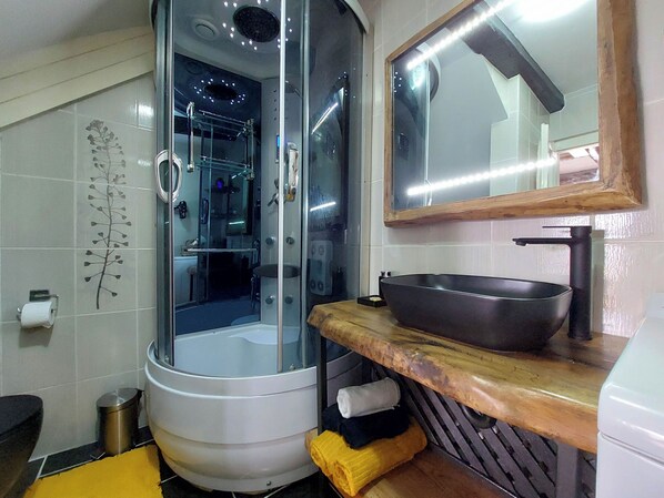 House | Bathroom