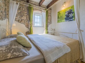 3 bedrooms, free WiFi - House Lana (Crikvenica)
