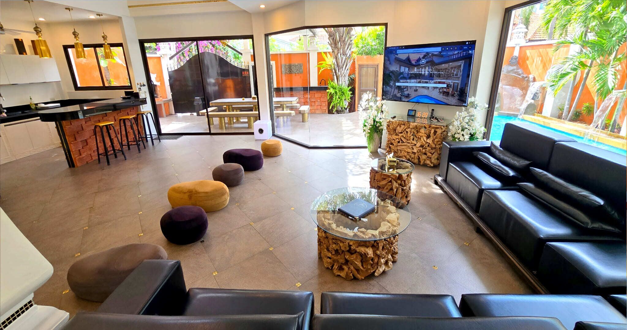 Photo - TUCHELAND Luxury Pool Villa Pattaya Walking Street