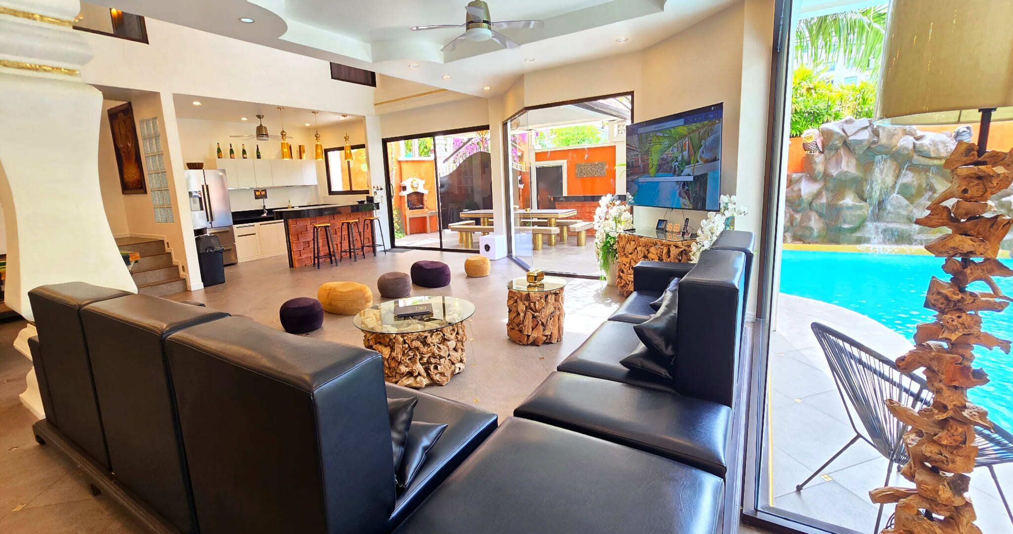 Photo - TUCHELAND Luxury Pool Villa Pattaya Walking Street