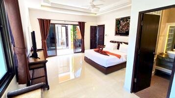 Luxury Villa | 6 bedrooms, Egyptian cotton sheets, premium bedding, memory-foam beds
