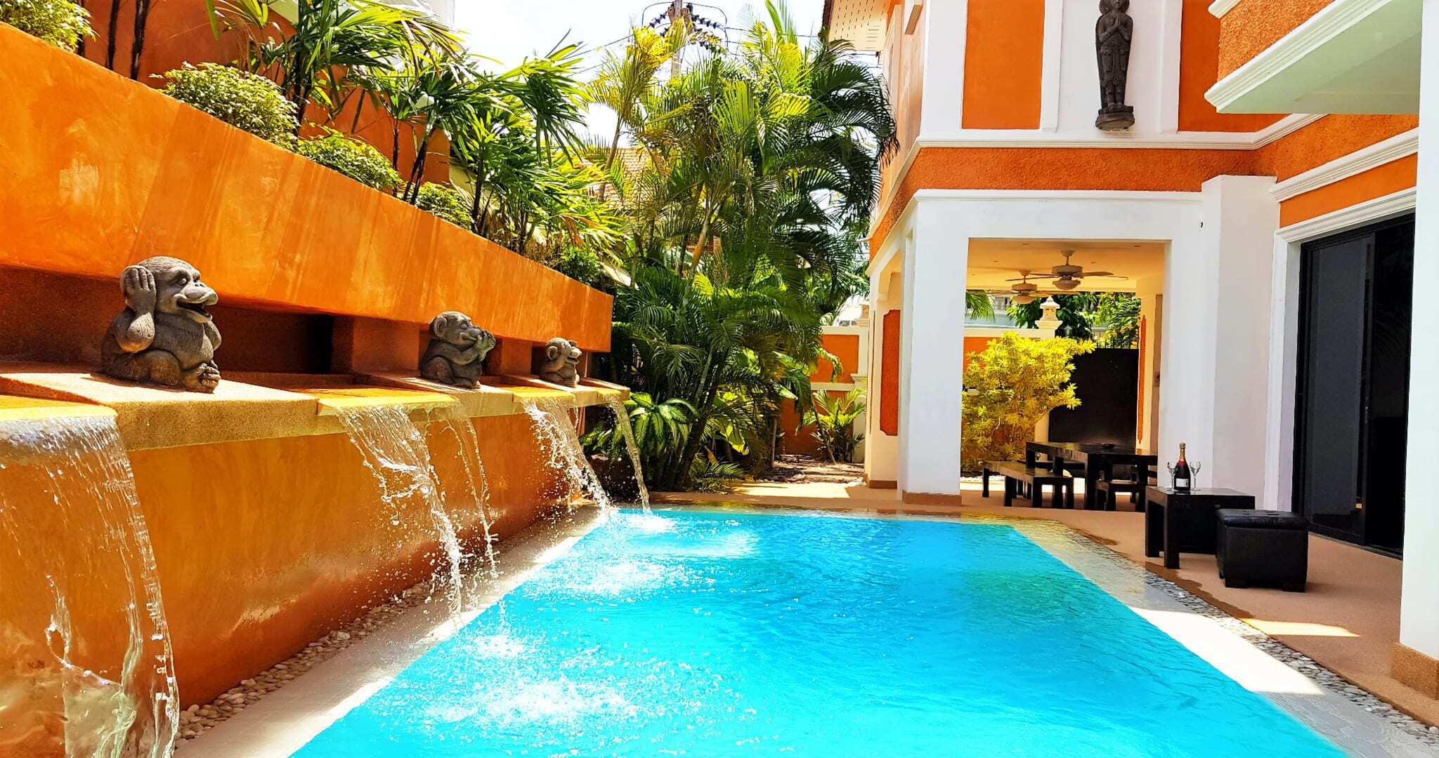 Photo - WOWLAND Luxury Pool Villa Pattaya Walking Street