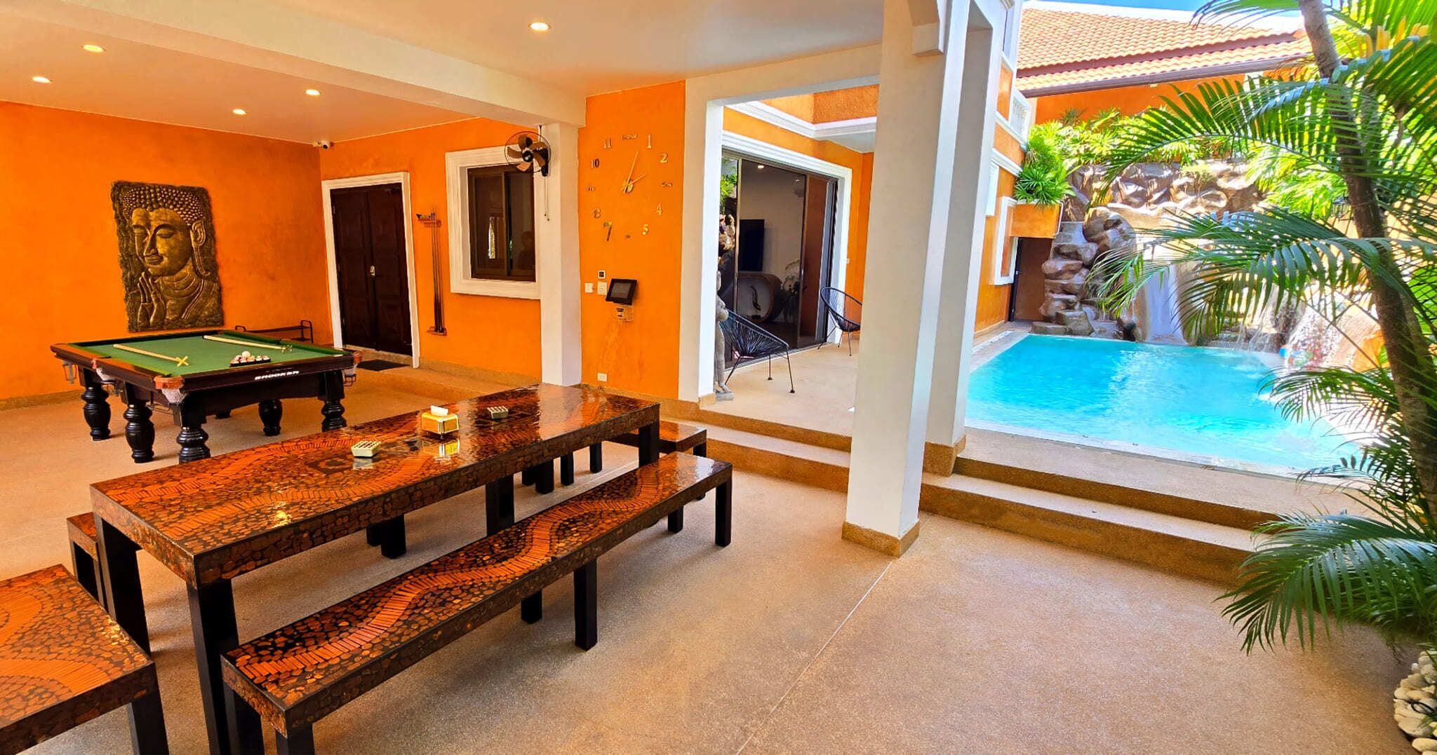 Photo - WOWLAND Luxury Pool Villa Pattaya Walking Street