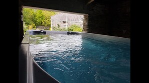室内 SPA 浴缸