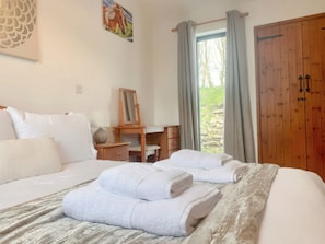 2 slaapkamers, een strijkplank/strijkijzer, reisbedje, gratis wifi