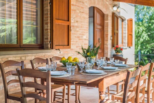 Outdoor dining