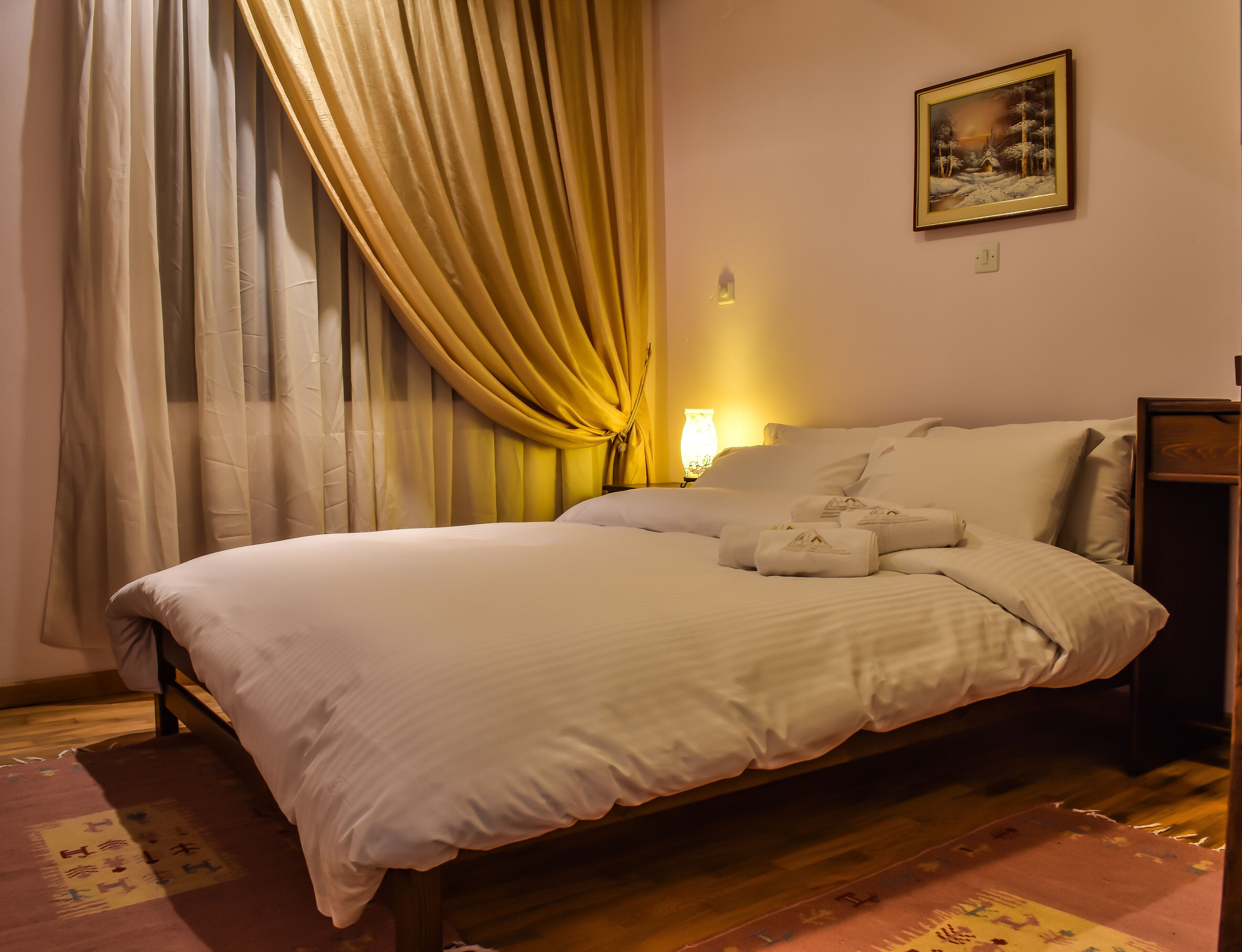 家庭公寓 (4 Adults) | 1 多间卧室、遮光窗帘、隔音、熨斗/熨衣板