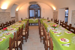 Lunch and dinner served, local cuisine - Agriturismo Sant'Erasmo (Castel Sant'Angelo)