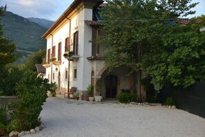 Front of property - Agriturismo Sant'Erasmo (Castel Sant'Angelo)