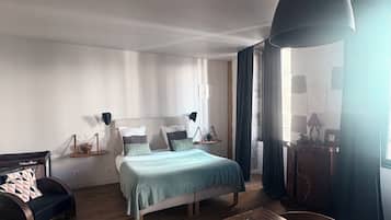 بديكورات فريدة لكل غرفة وطراز فريد لكل وحدة وتجهيزات عازلة للصوت