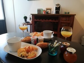 Double Room (Guéry) | Coffee and/or coffee maker