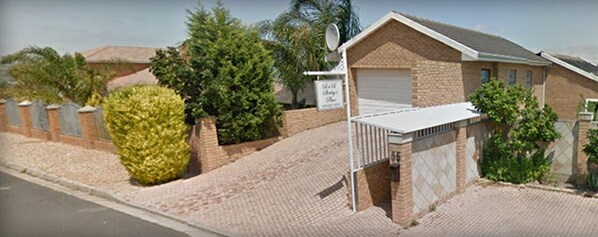 Exterior - Shirleys Place (Cape Town)