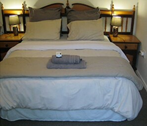 Free WiFi, bed sheets, wheelchair access - Shirleys Place (Cape Town)