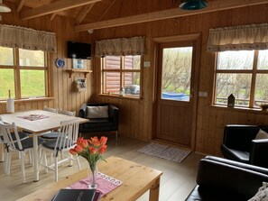 Cabin, 2 Bedrooms | Living area