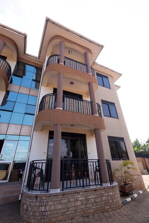 Front of property - Grwadd Furnished Apartments (Kampala)