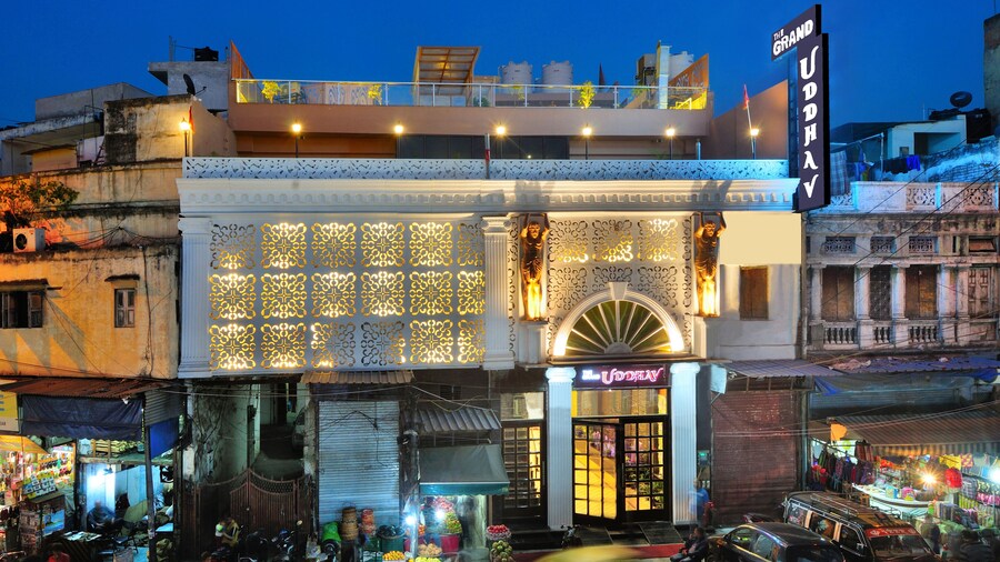 Hotel Grand Uddhav