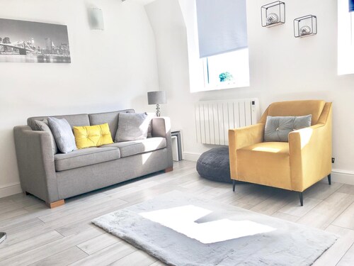 KVM - Mill Yard Apartment