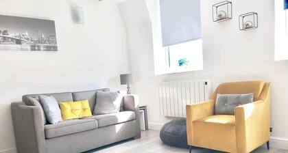 KVM - Mill Yard Apartment