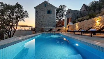 Outdoor pool, a heated pool