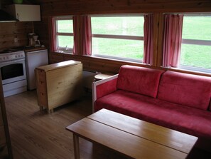 Cabin (26kvm) | Free WiFi, bed sheets - Sæbø Camping (Eidfjord)