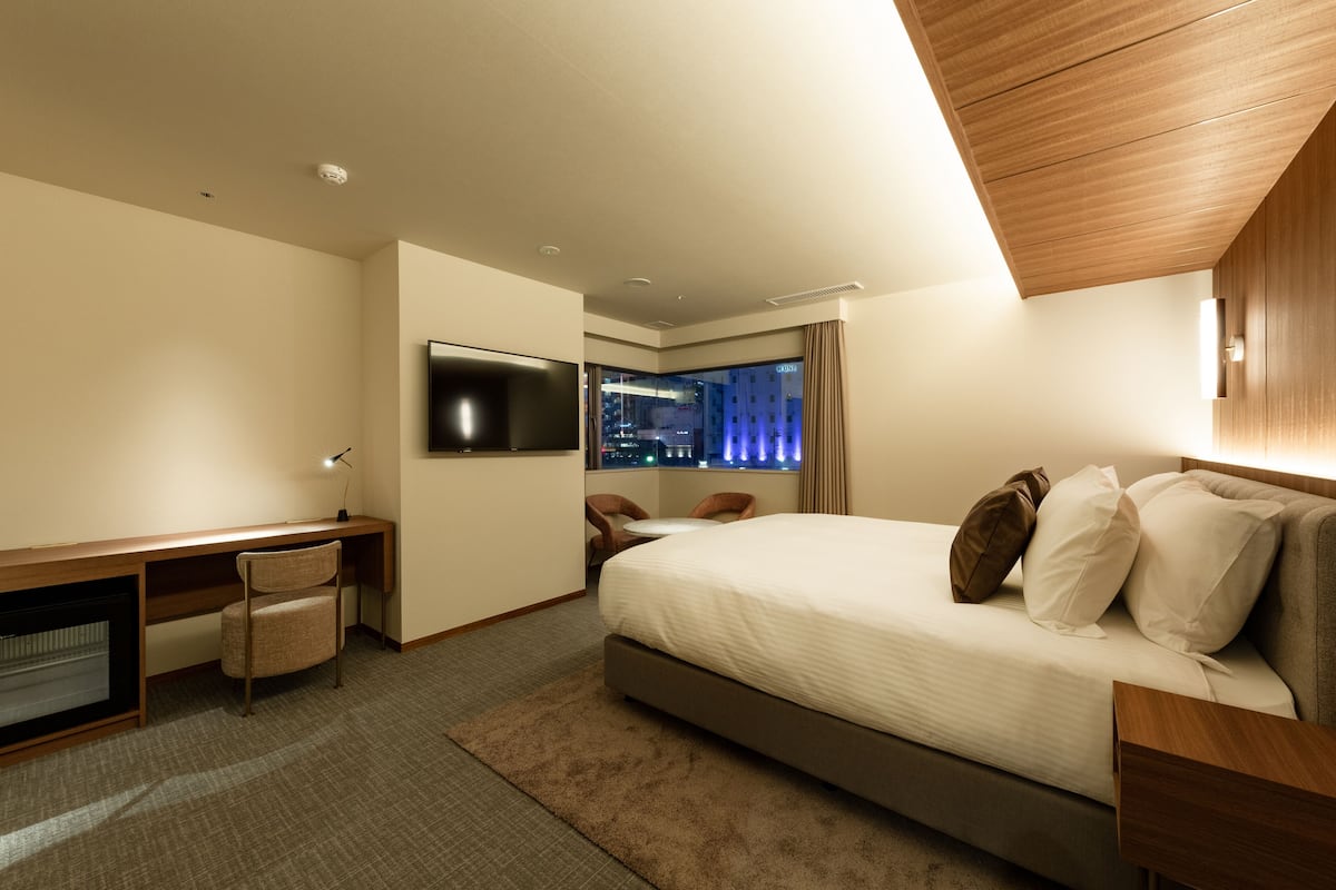 Deluxe King Room with River View, Non Smoking