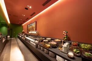 Daily buffet breakfast for a fee