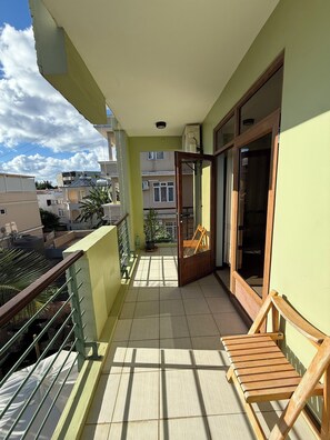 Deluxe kamer | Hypoallergeen beddengoed, een minibar, een kluis op de kamer