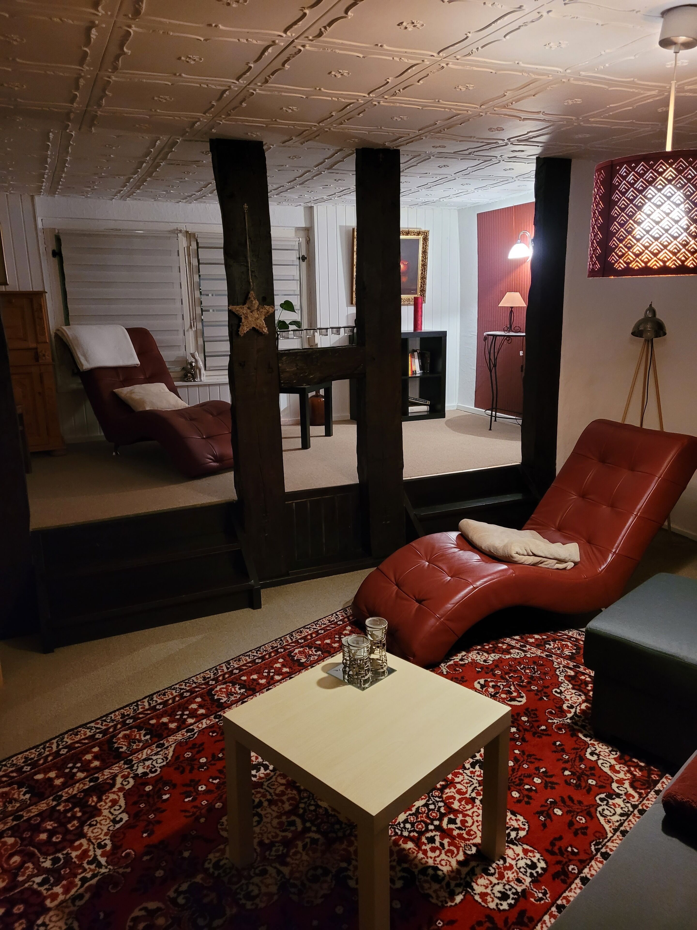 Smart TV, fireplace, DVD player, books