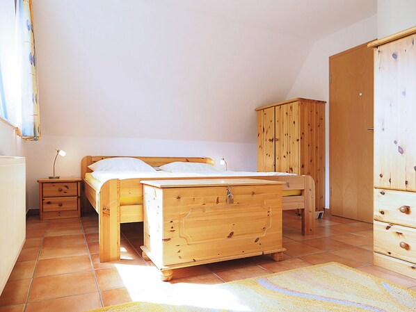2 chambres, lit parapluie, Wi-Fi gratuit, draps fournis