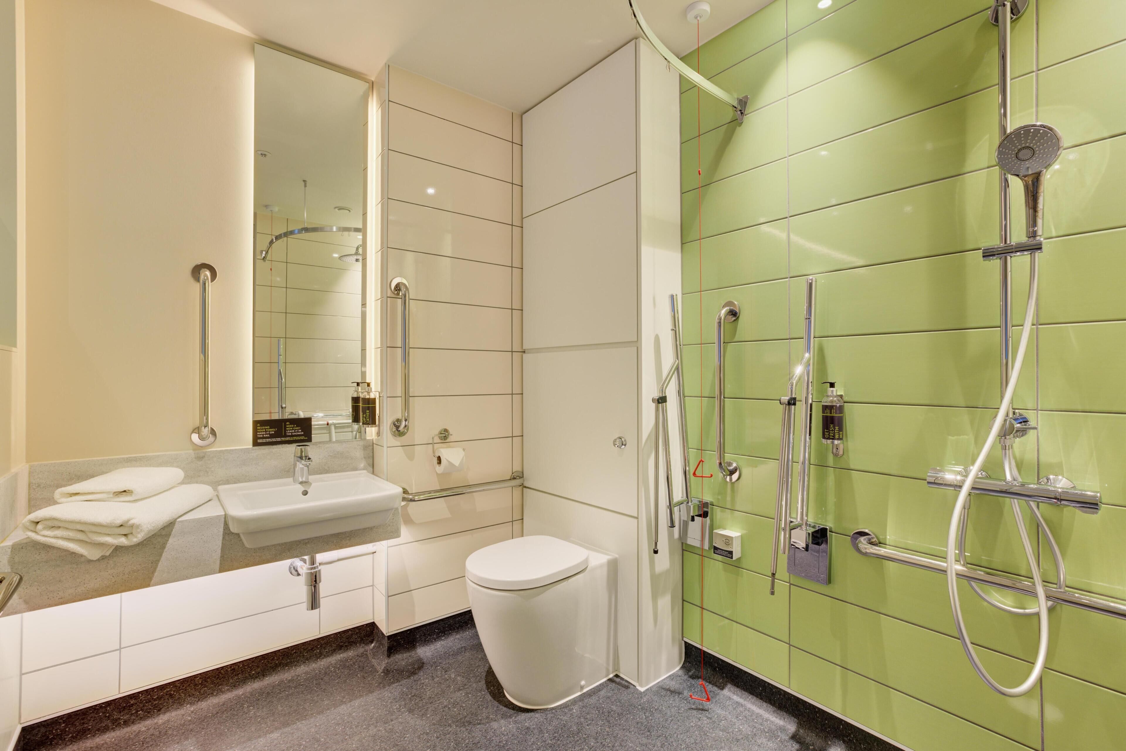 Standard Double Room, Roll-in Shower | Accessible bathroom